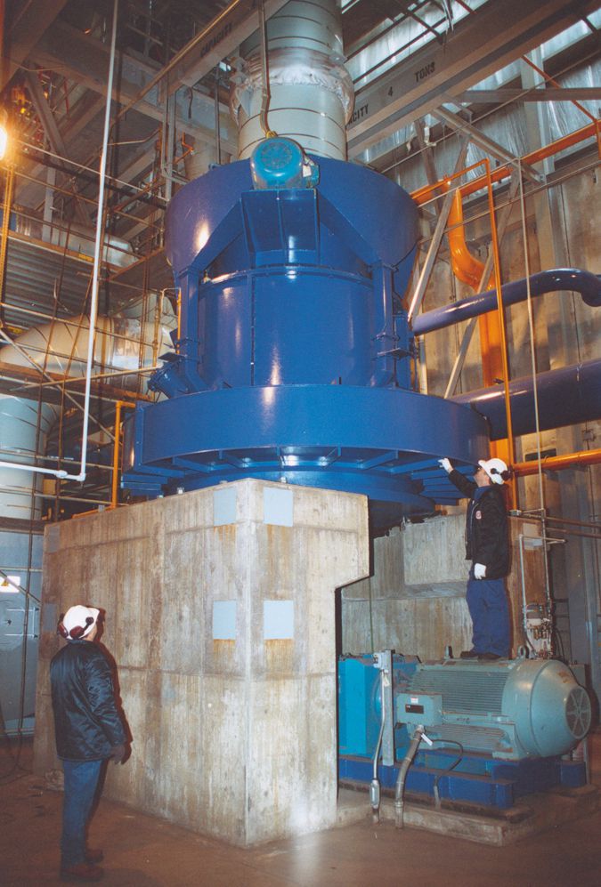 DF 90 500 HP Roller Mill - Williams Patent Crusher